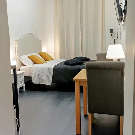 Little Appartaments 招待所